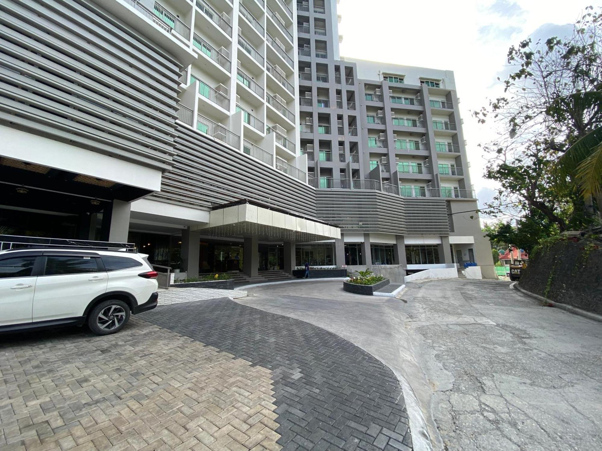 Hayat Sky Towers Hotel Cebu Luaran gambar