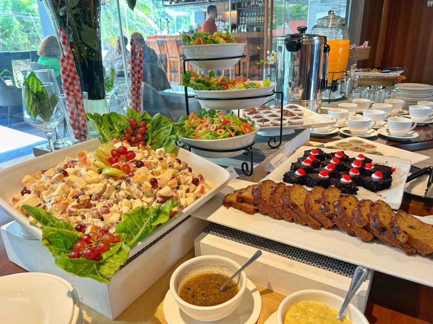 Hayat Sky Towers Hotel Cebu Luaran gambar