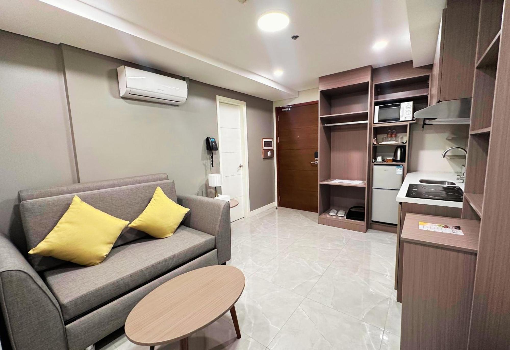 Hayat Sky Towers Hotel Cebu Luaran gambar