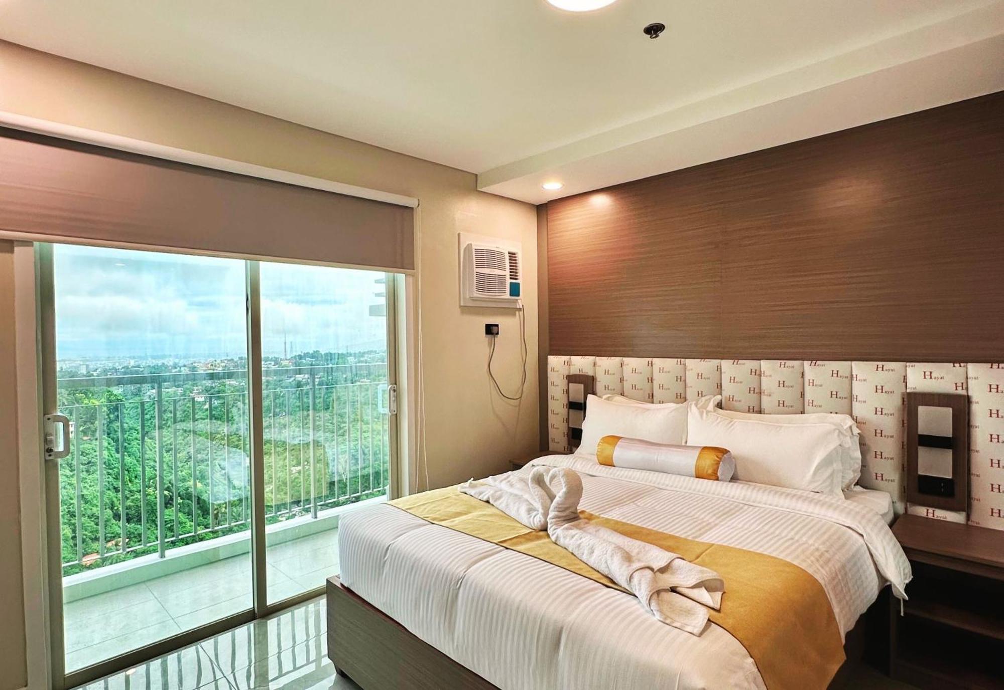 Hayat Sky Towers Hotel Cebu Luaran gambar