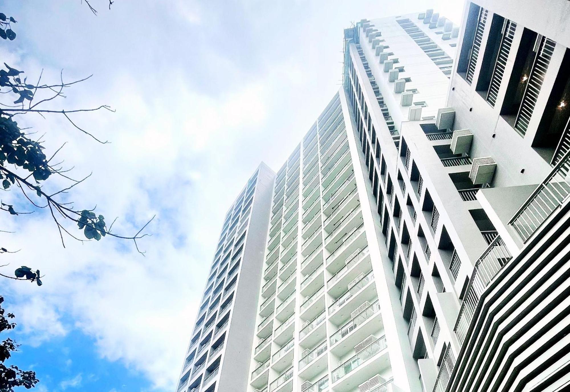 Hayat Sky Towers Hotel Cebu Luaran gambar